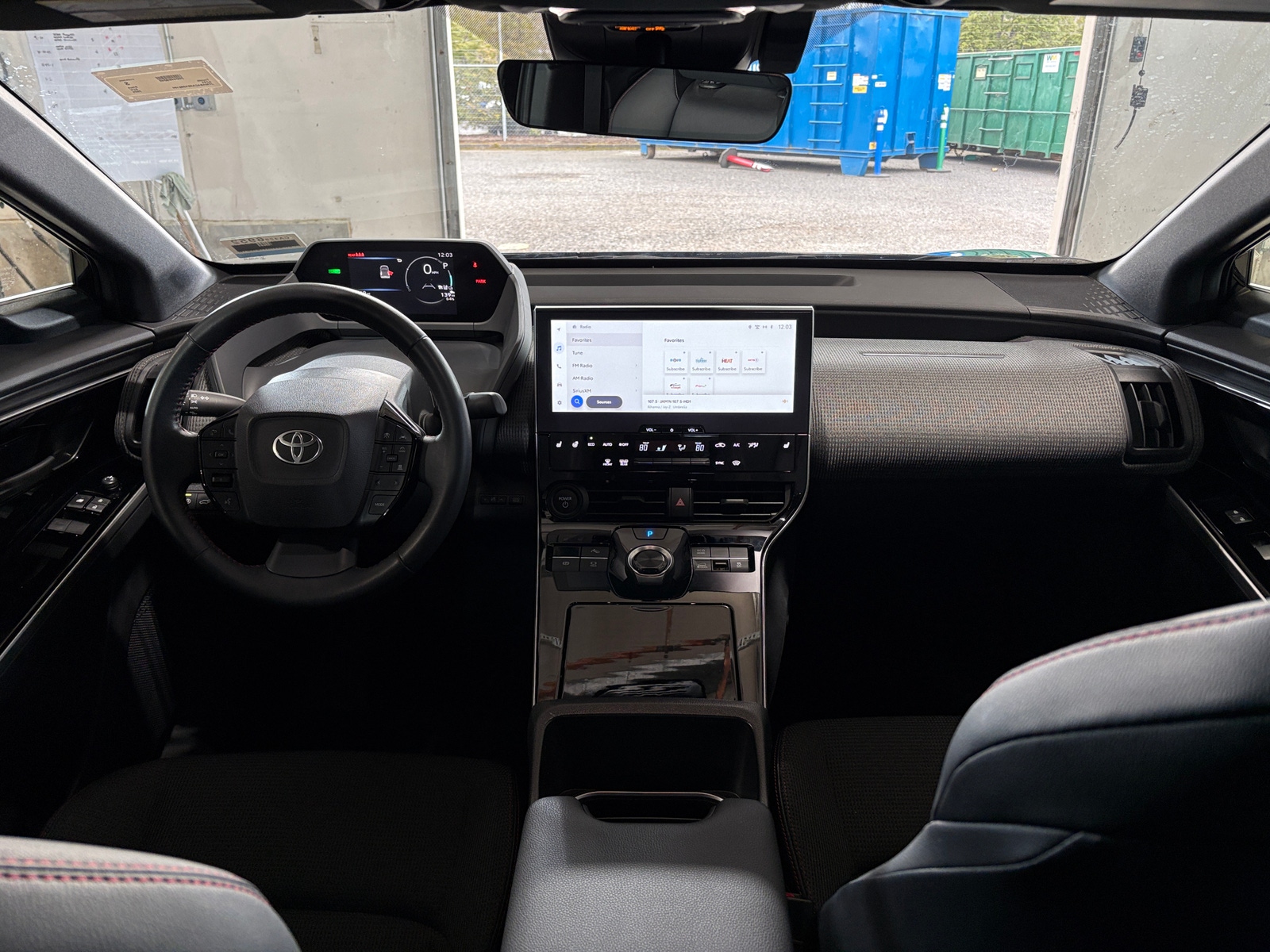 Thumbnail: 2025 Toyota bZ4X - 2