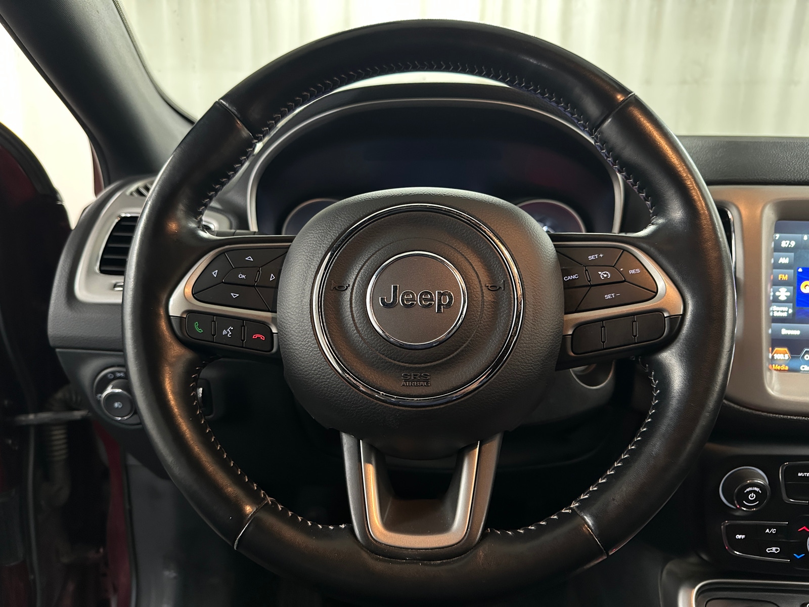 Thumbnail: 2021 Jeep Compass - 4