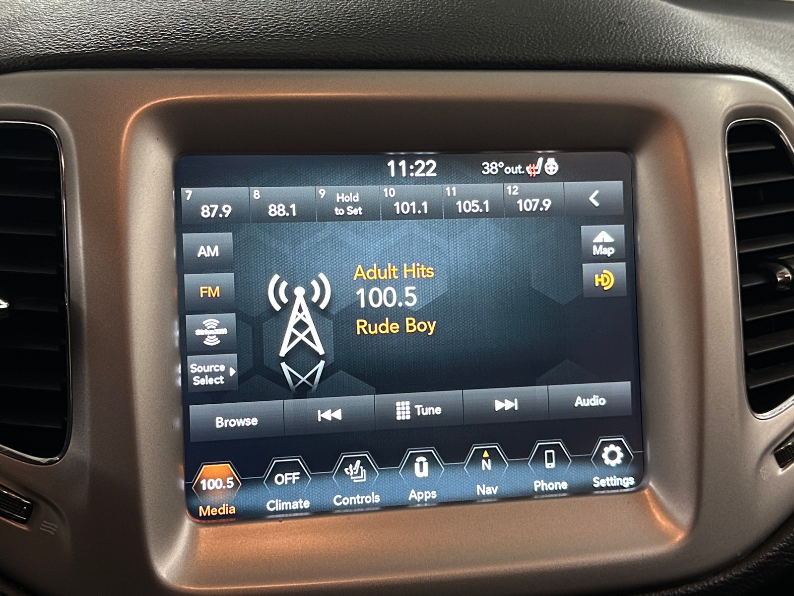 Thumbnail: 2021 Jeep Compass - 3