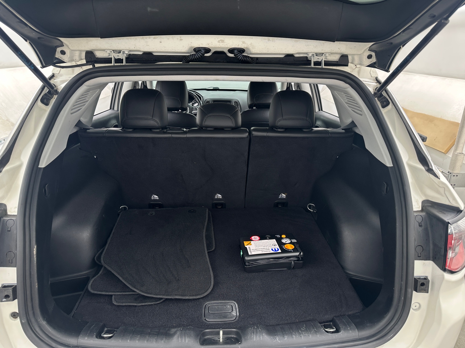 Thumbnail: 2018 Jeep Compass - 7