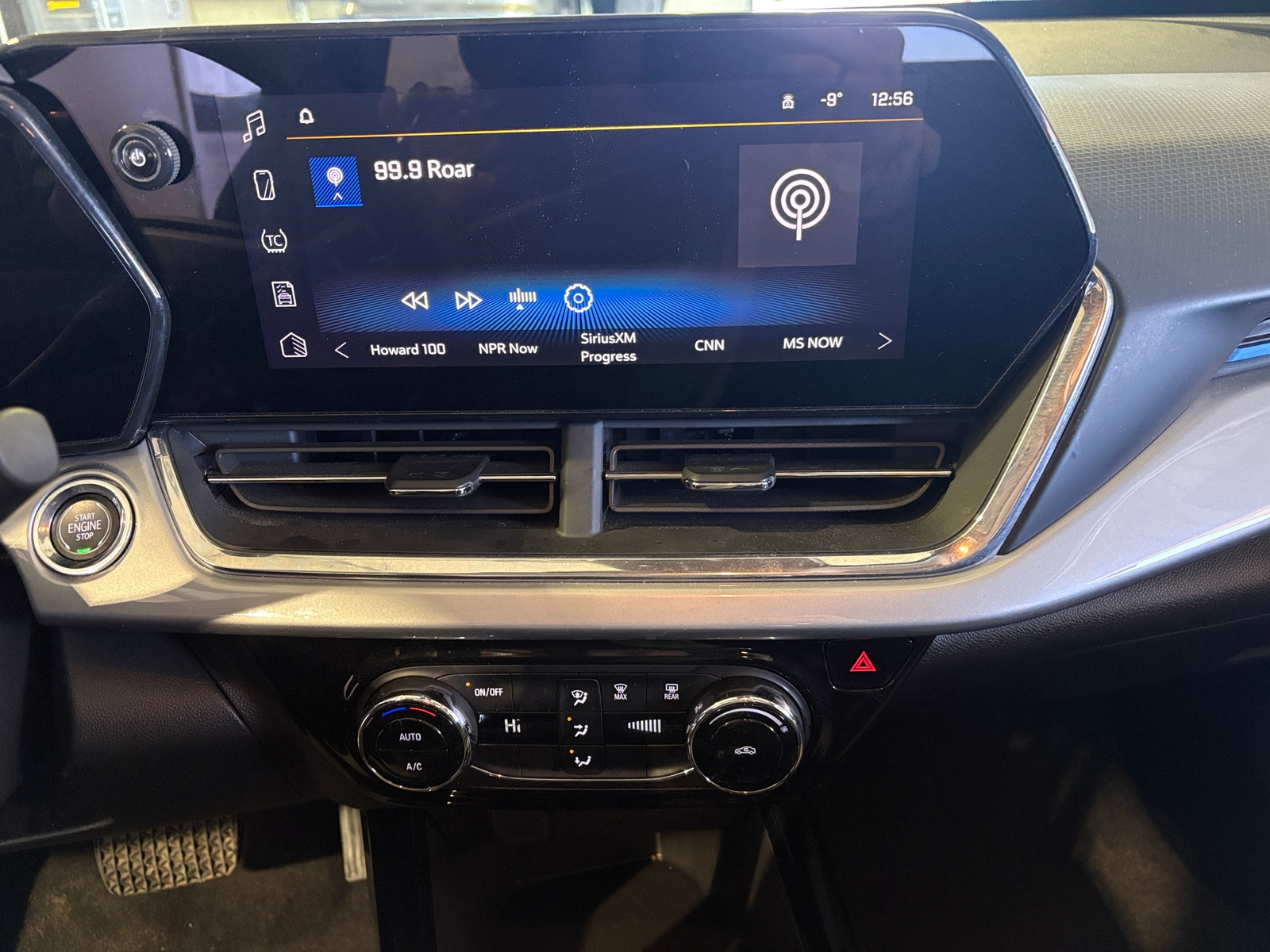 Thumbnail: 2025 Chevrolet Trax - 4