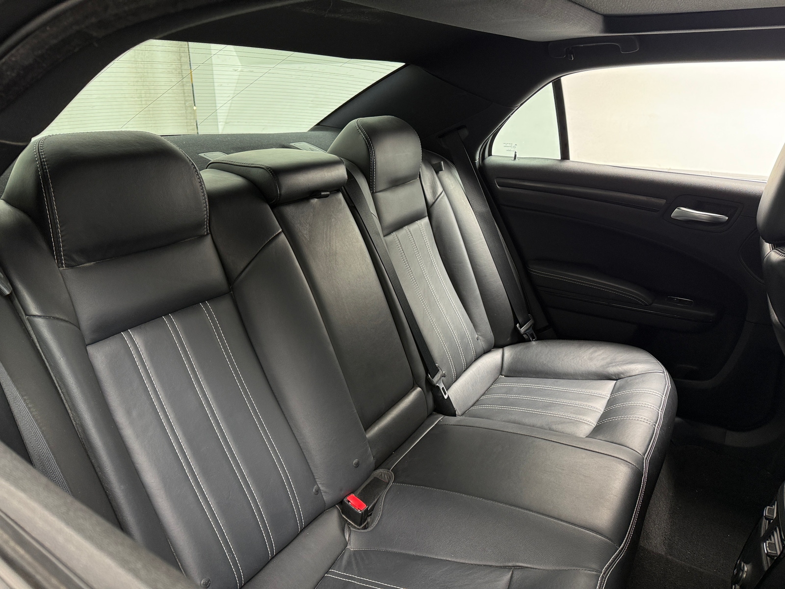 Thumbnail: 2014 Chrysler 300 - 5