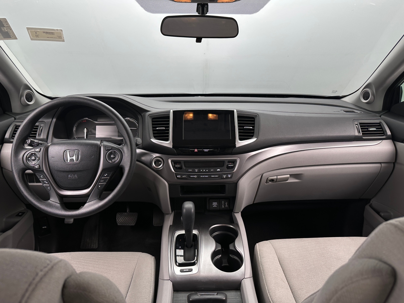 Thumbnail: 2018 Honda Pilot - 3