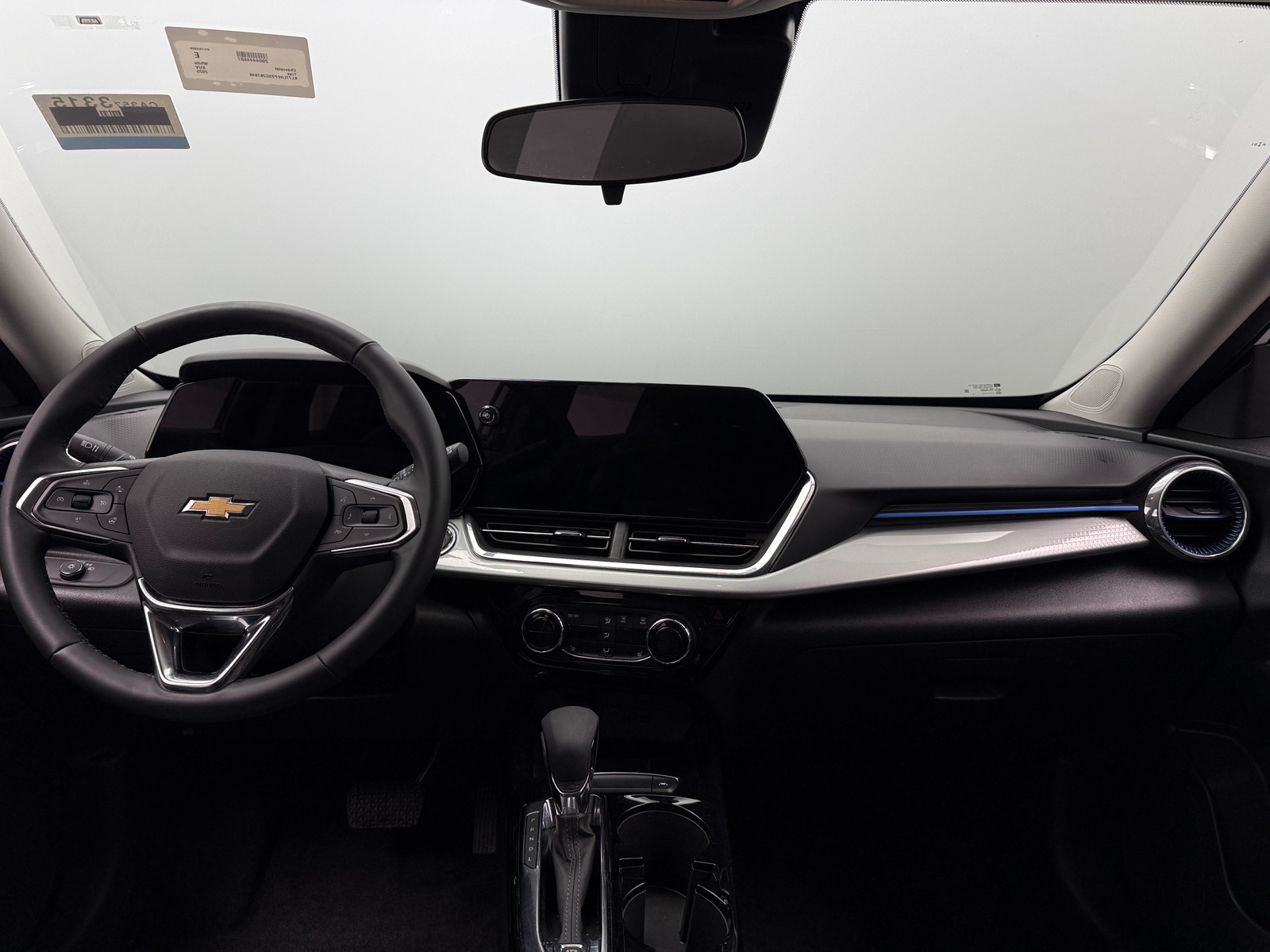 Thumbnail: 2025 Chevrolet Trax - 3