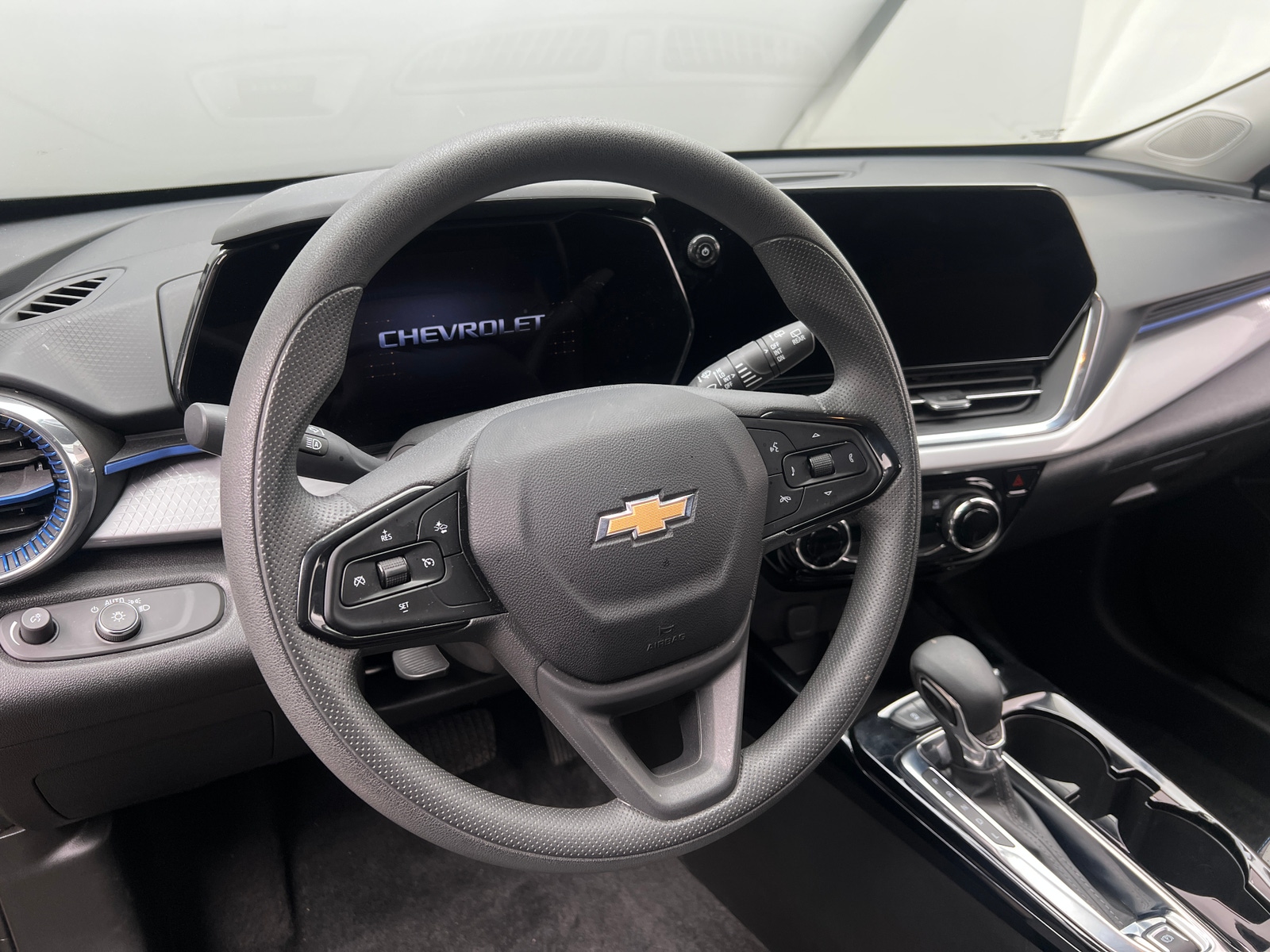 Thumbnail: 2025 Chevrolet Trax - 5