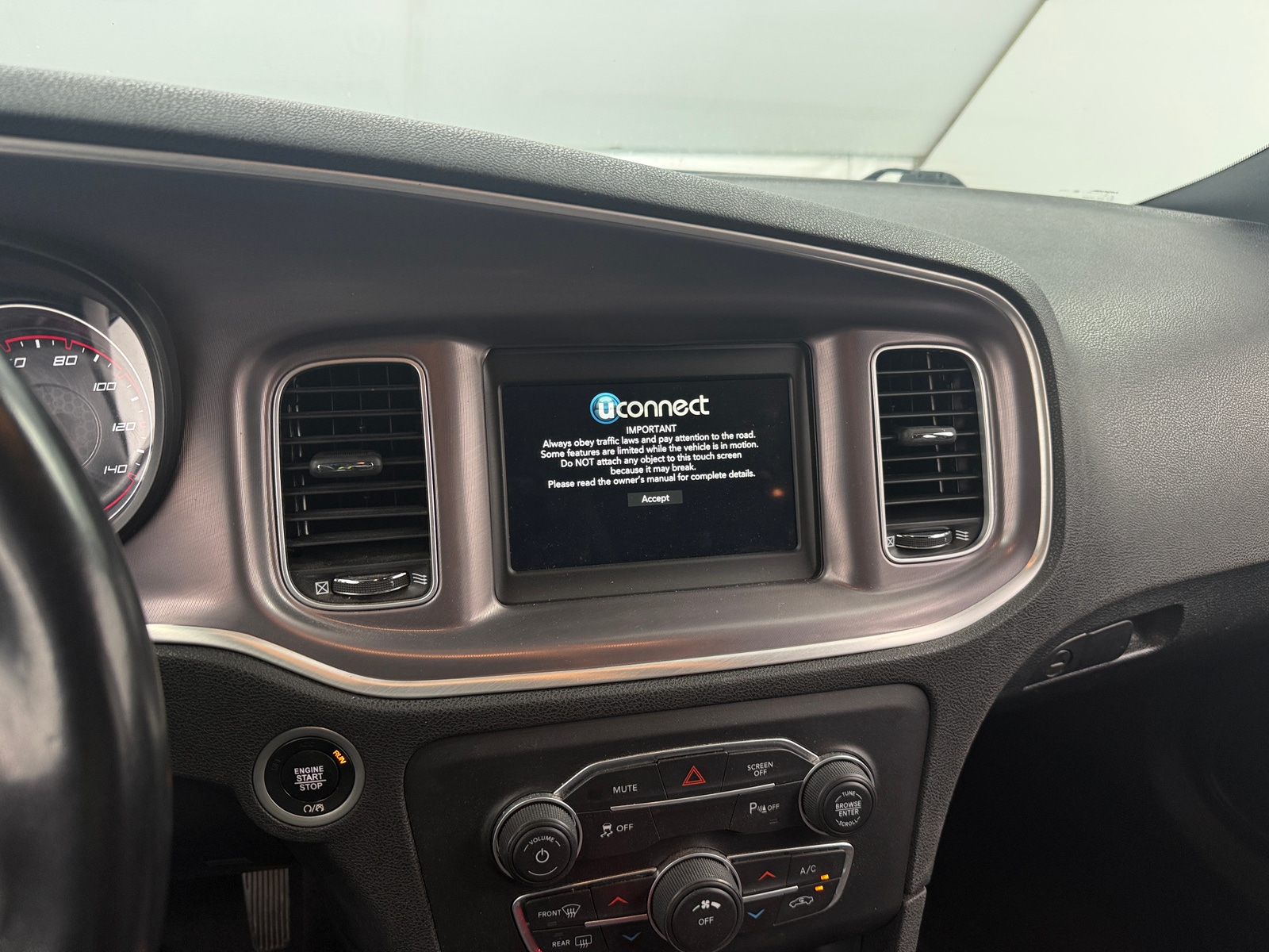 Thumbnail: 2022 Dodge Charger - 4