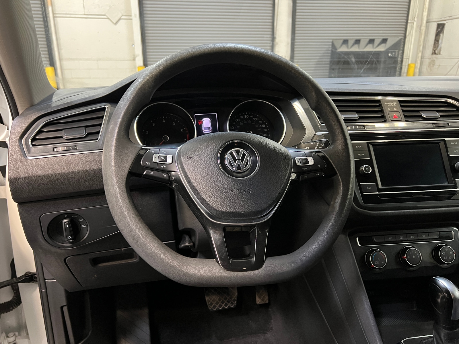 Thumbnail: 2019 Volkswagen Tiguan - 5
