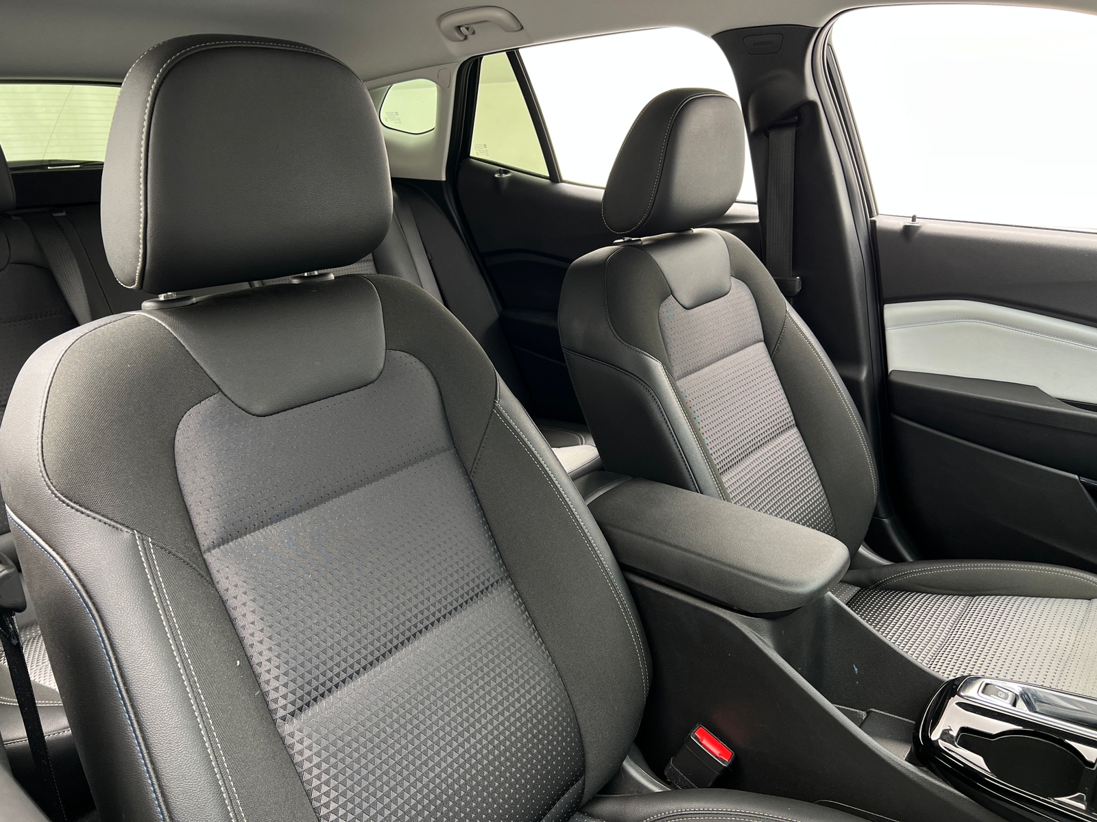 Thumbnail: 2025 Chevrolet Trax - 2