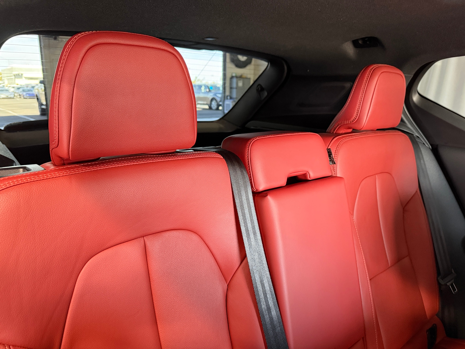 Thumbnail: 2019 Volvo XC40 - 5