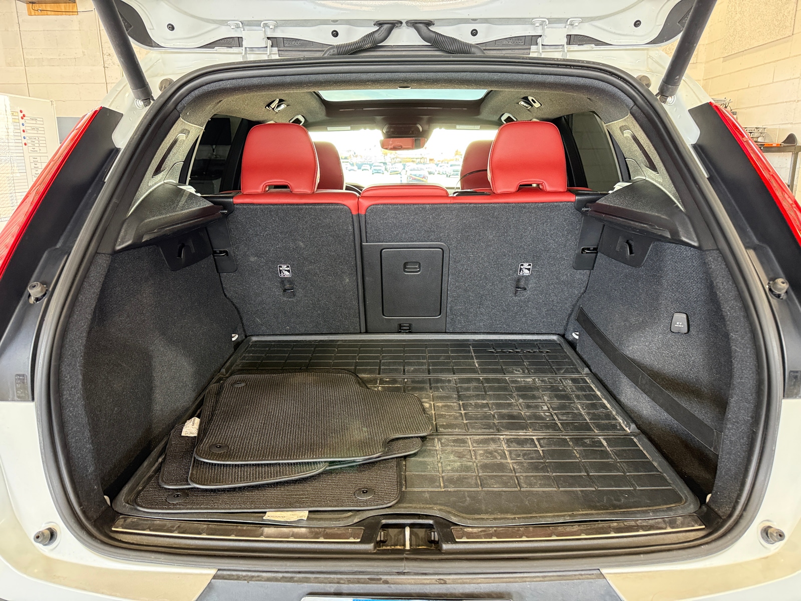 Thumbnail: 2019 Volvo XC40 - 6