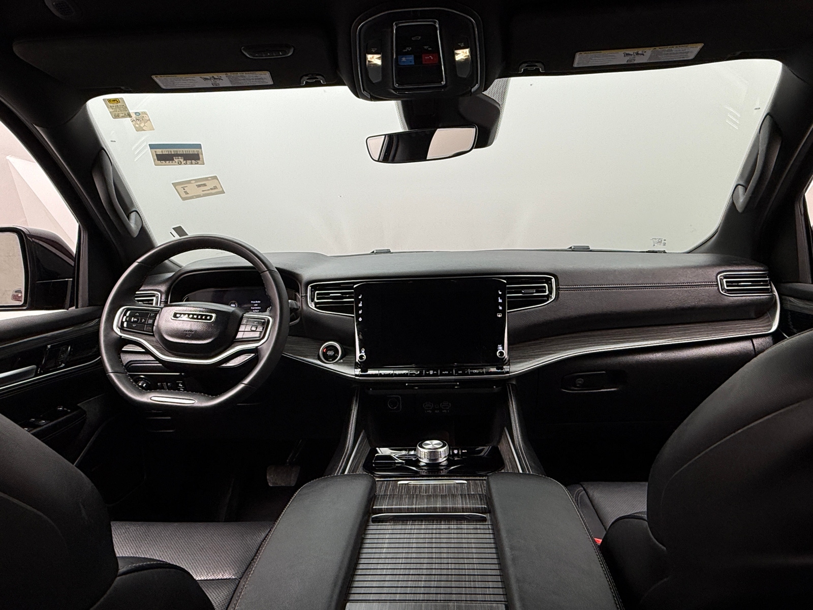 Thumbnail: 2024 Jeep Wagoneer - 2