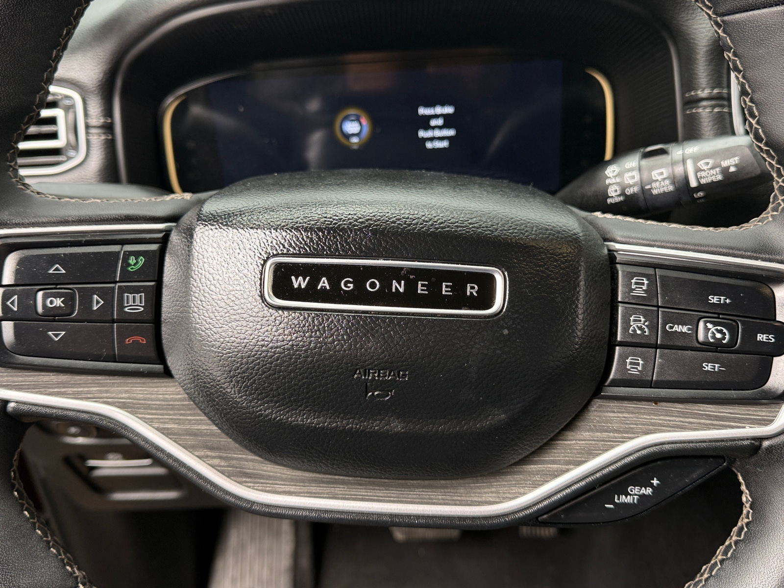 Thumbnail: 2024 Jeep Wagoneer - 4