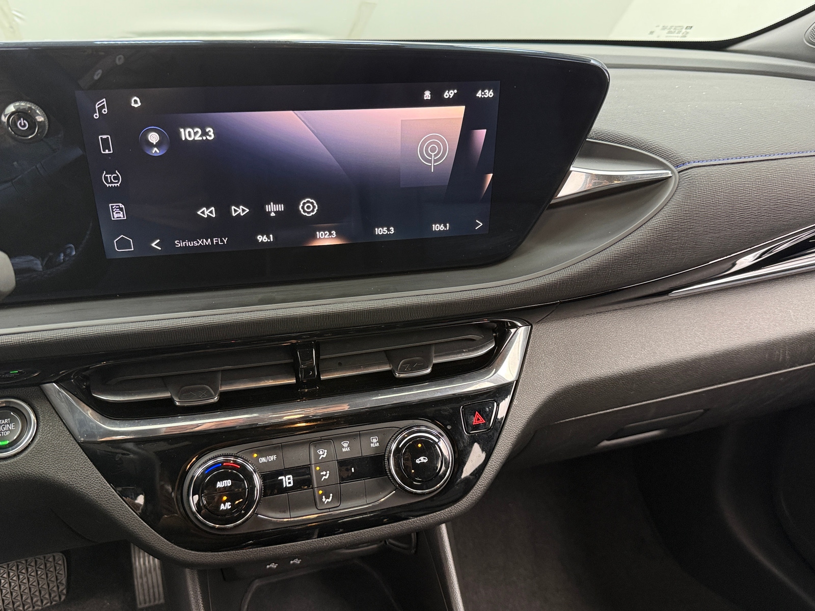 Thumbnail: 2025 Buick Envista - 3