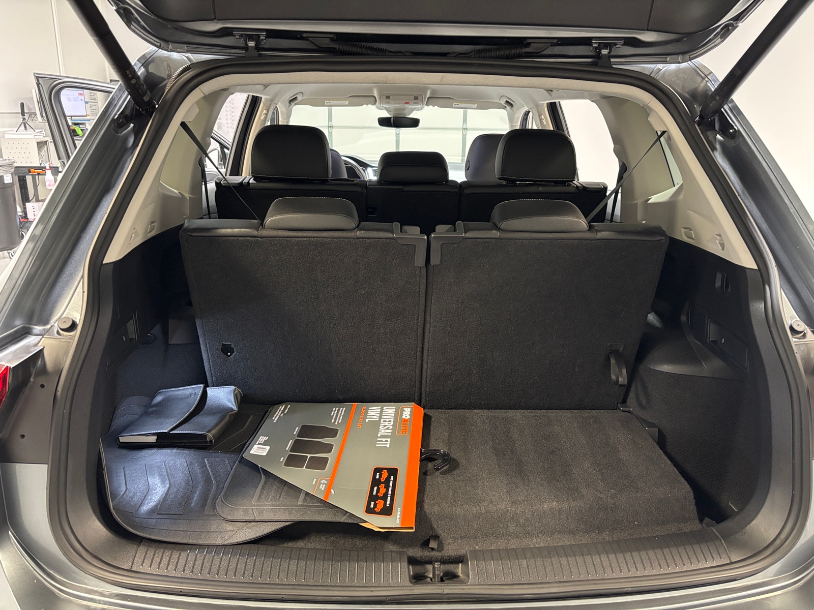 Thumbnail: 2024 Volkswagen Tiguan - 6