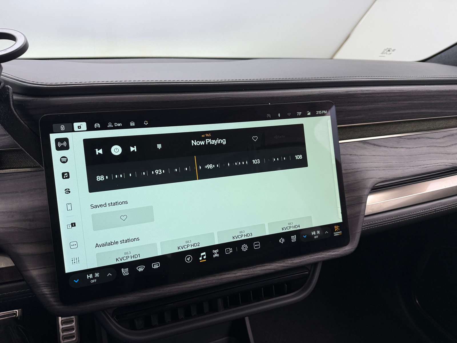 Thumbnail: 2022 Rivian R1T - 3