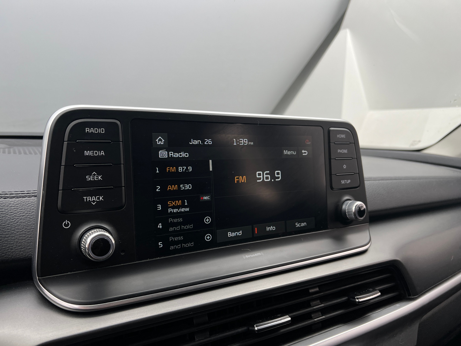 Thumbnail: 2021 Kia Telluride - 3