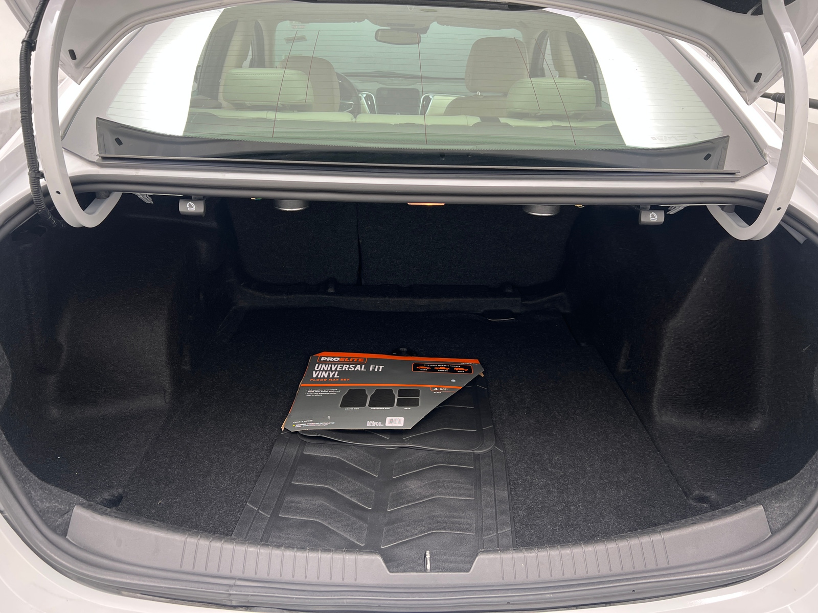 Thumbnail: 2024 Chevrolet Malibu - 6