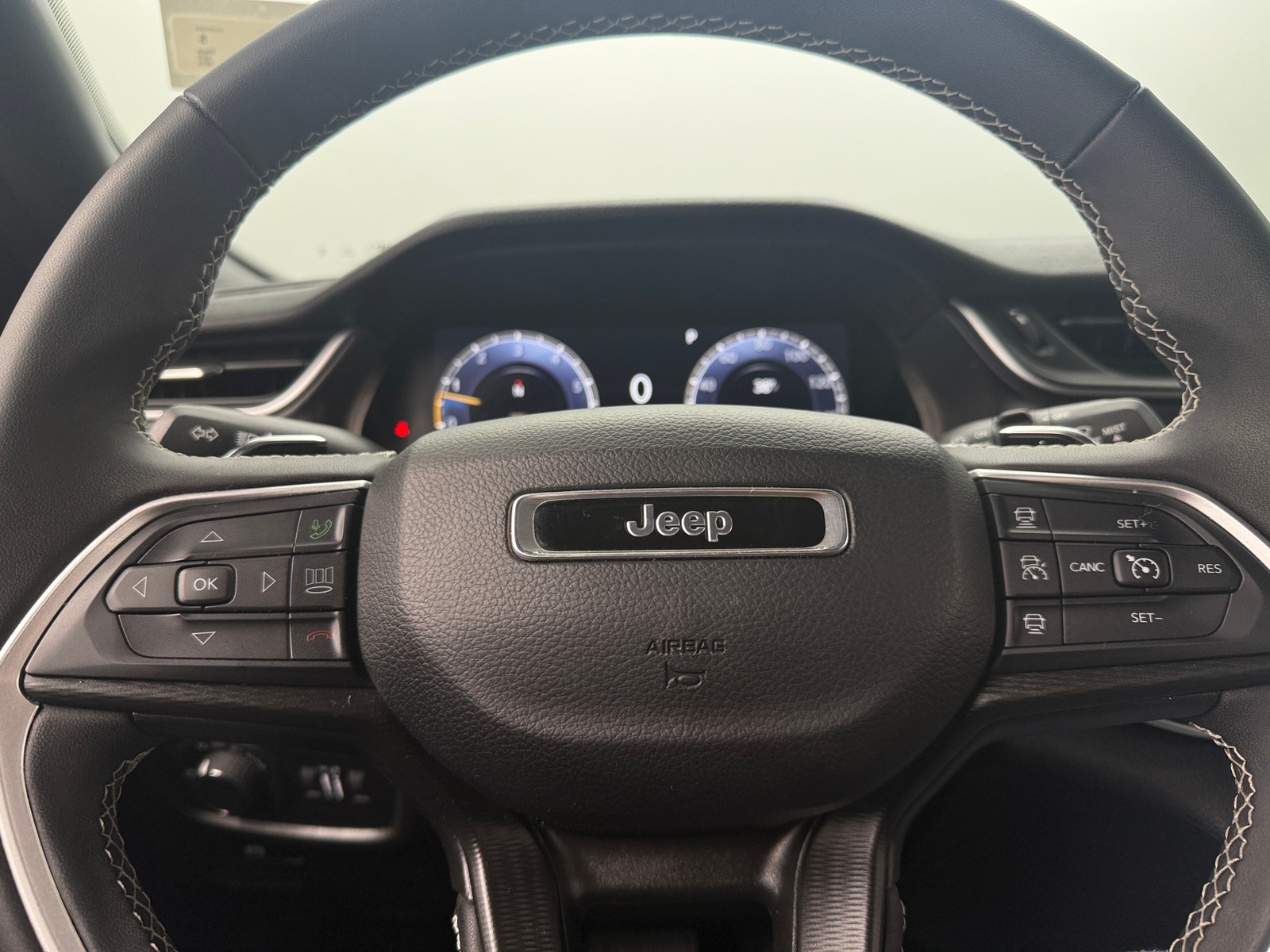 Thumbnail: 2024 Jeep Grand Cherokee - 5