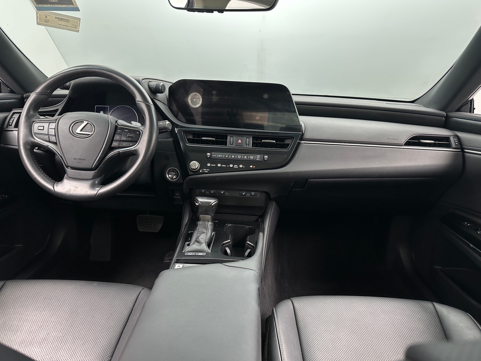 Thumbnail: 2023 Lexus ES - 2