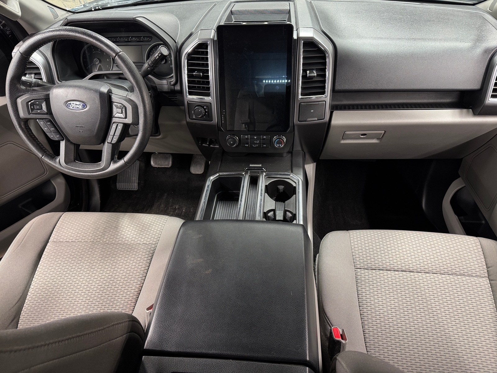 Thumbnail: 2015 Ford Econoline - 3