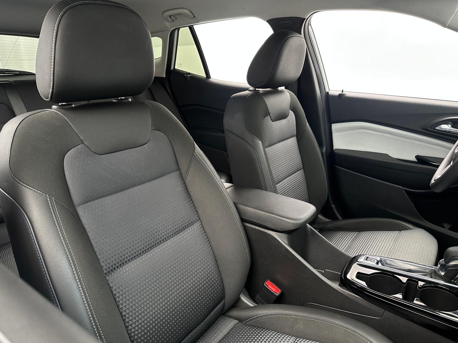 Thumbnail: 2025 Chevrolet Trax - 2