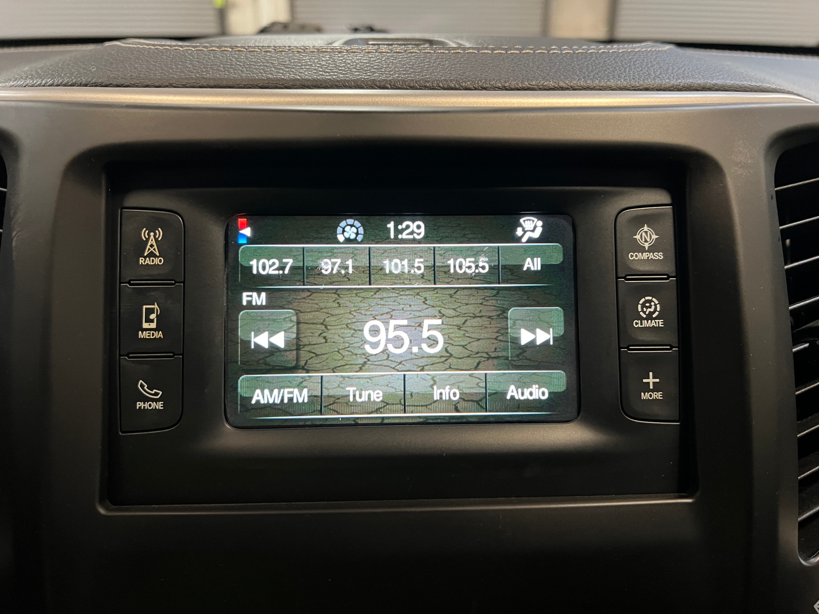 Thumbnail: 2015 Jeep Cherokee - 4