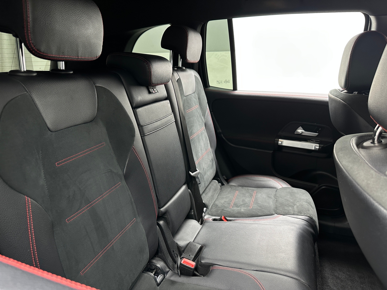 Thumbnail: 2020 Mercedes-Benz GLB - 5