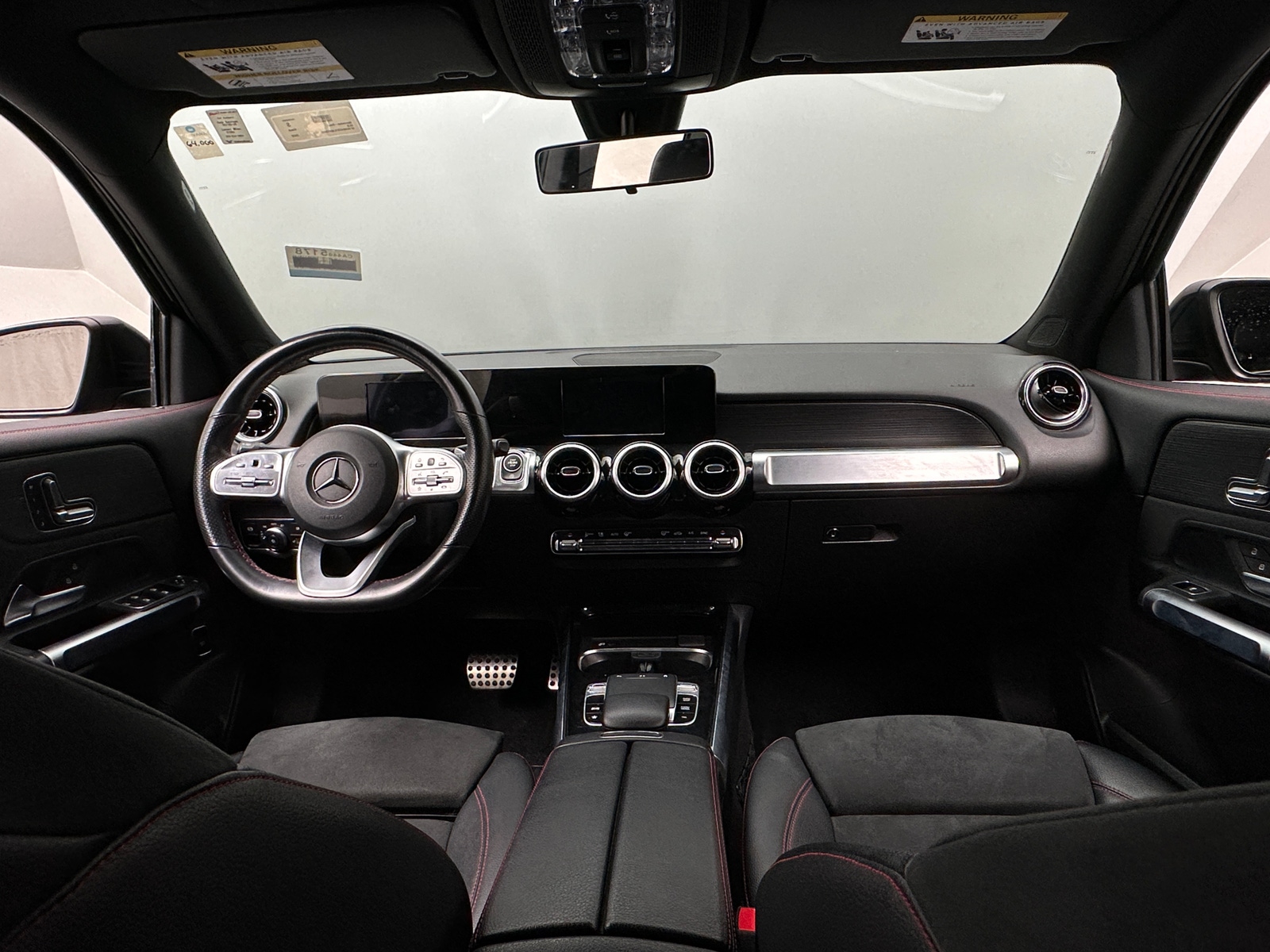 Thumbnail: 2020 Mercedes-Benz GLB - 2