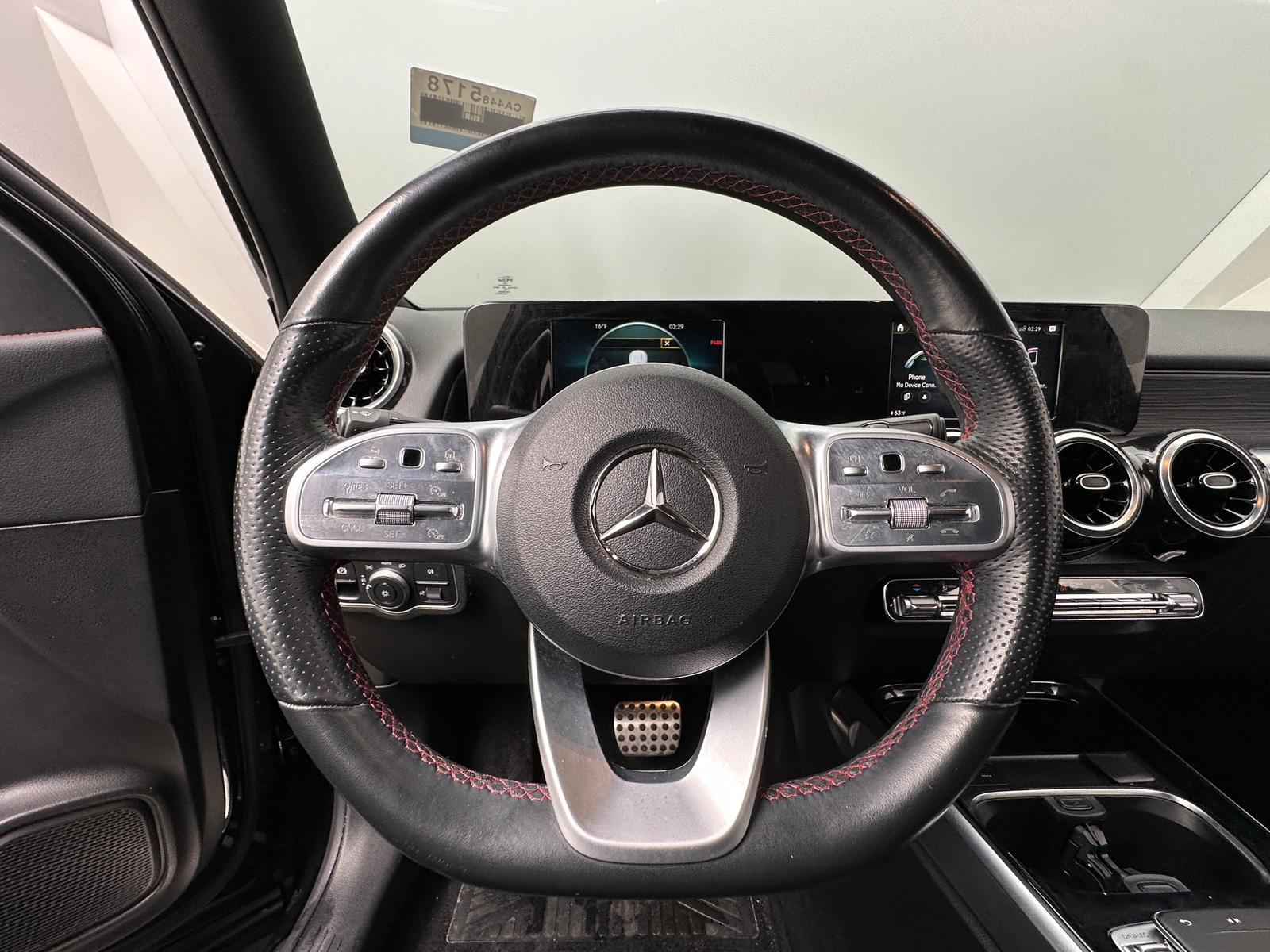 Thumbnail: 2020 Mercedes-Benz GLB - 4