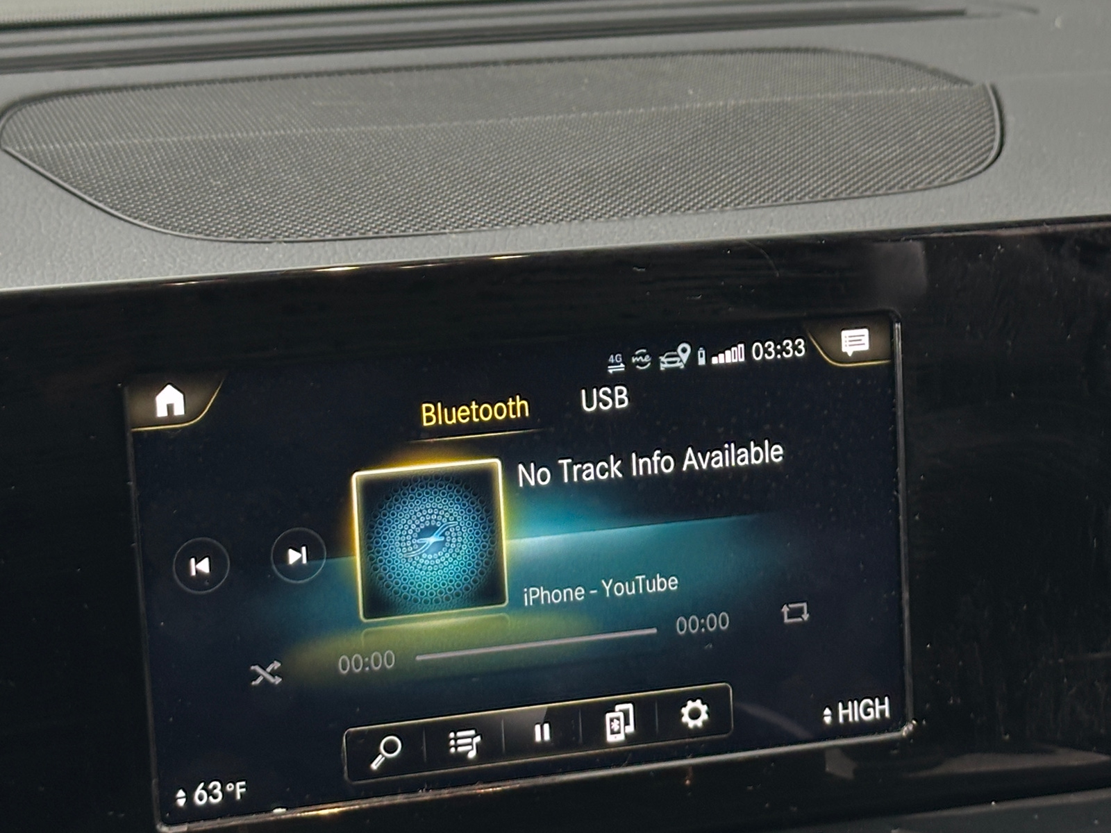 Thumbnail: 2020 Mercedes-Benz GLB - 3