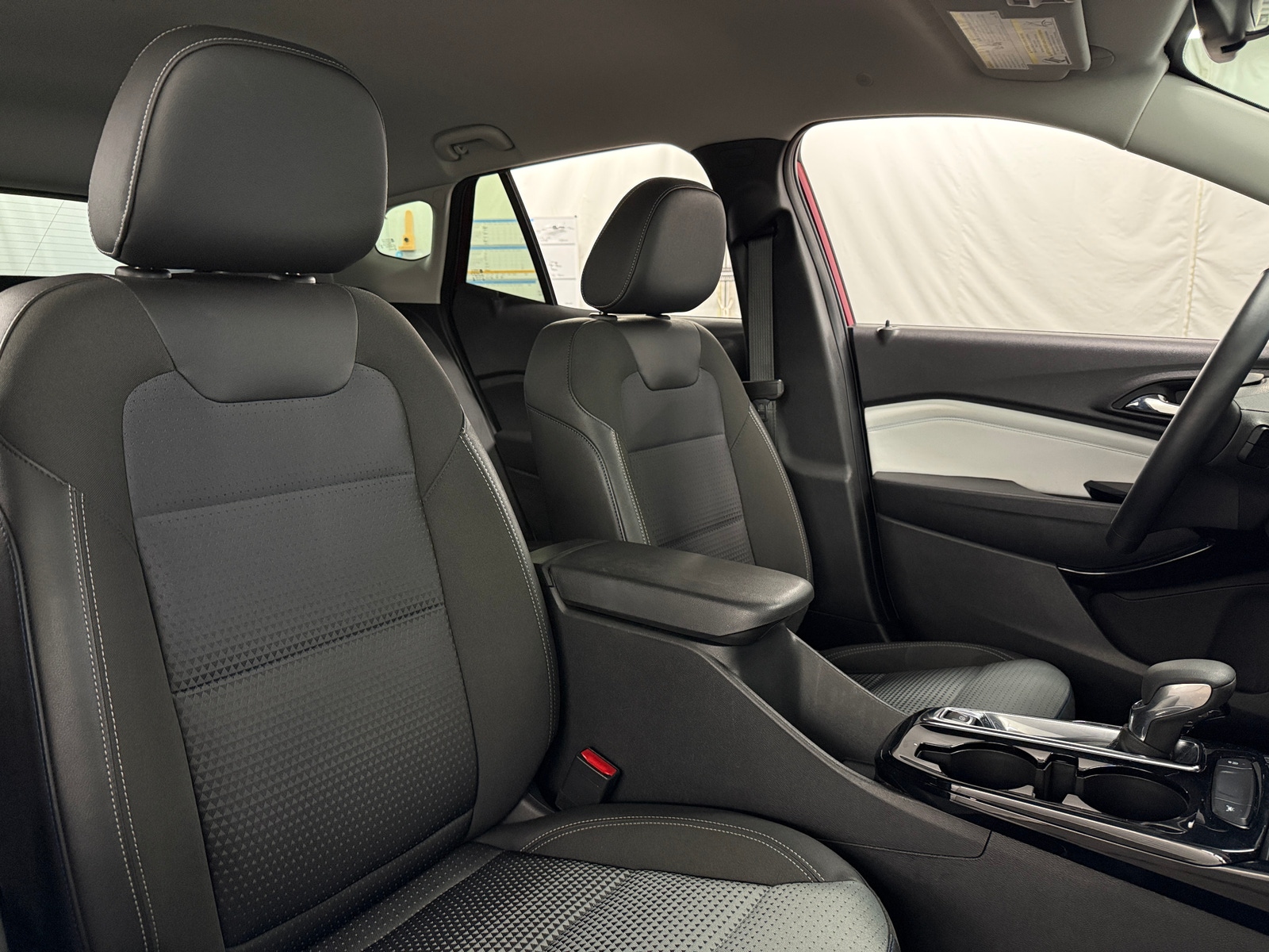 Thumbnail: 2025 Chevrolet Trax - 2