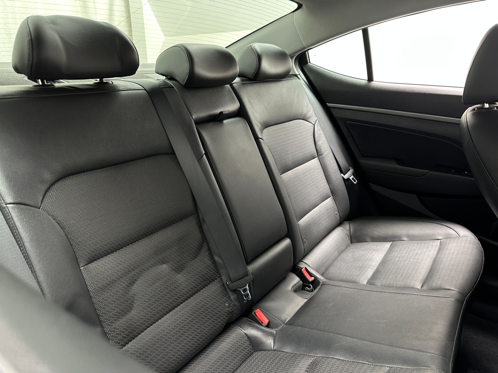 Thumbnail: 2017 Hyundai Elantra - 5