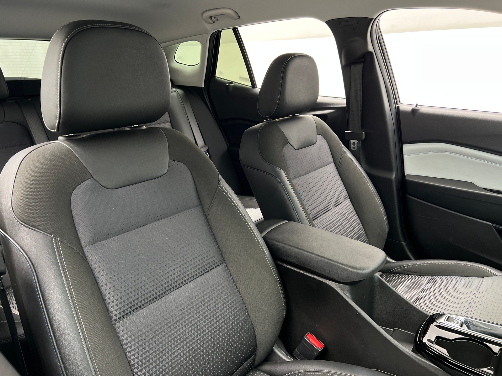 Thumbnail: 2025 Chevrolet Trax - 2