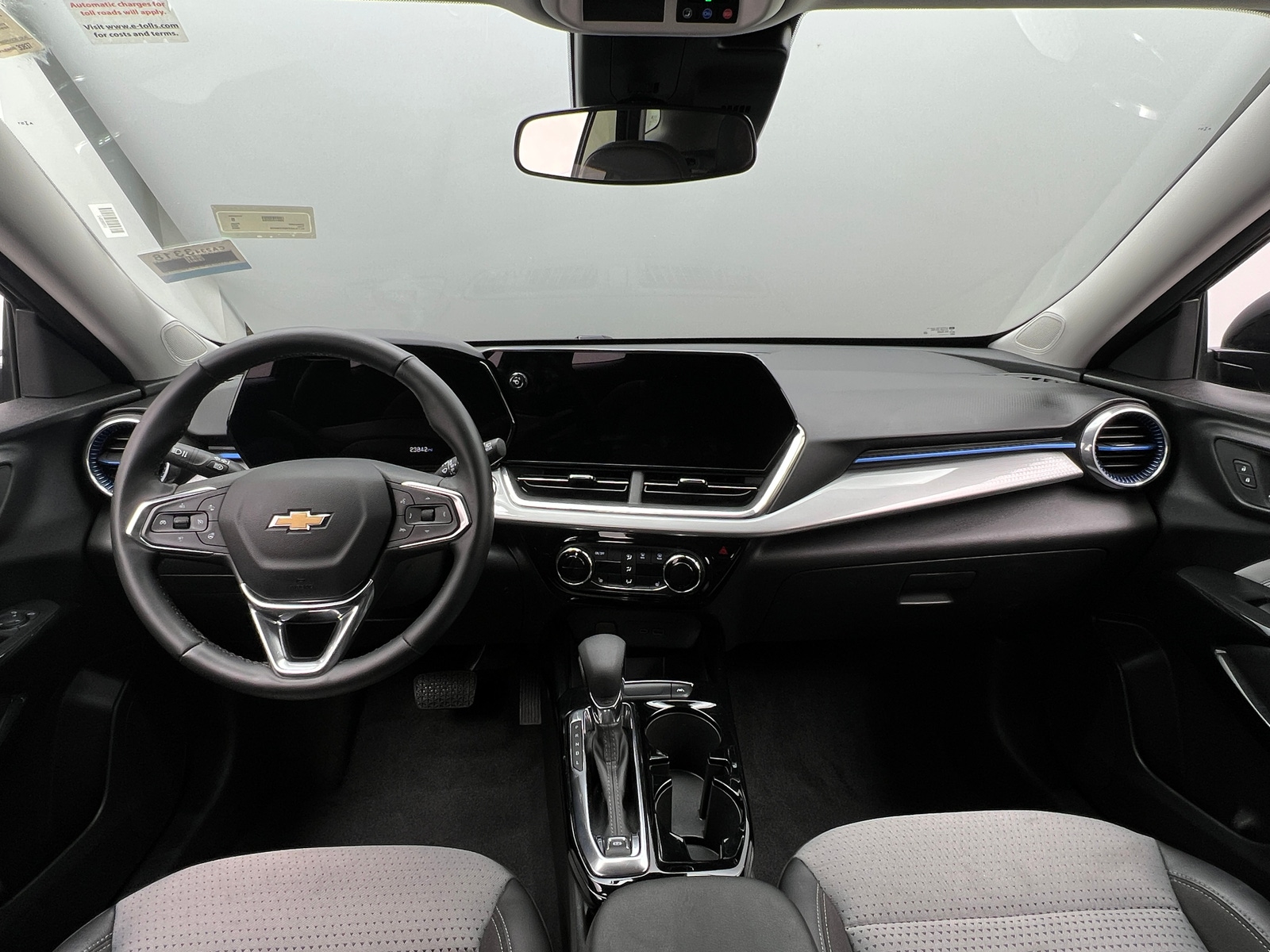 Thumbnail: 2025 Chevrolet Trax - 3