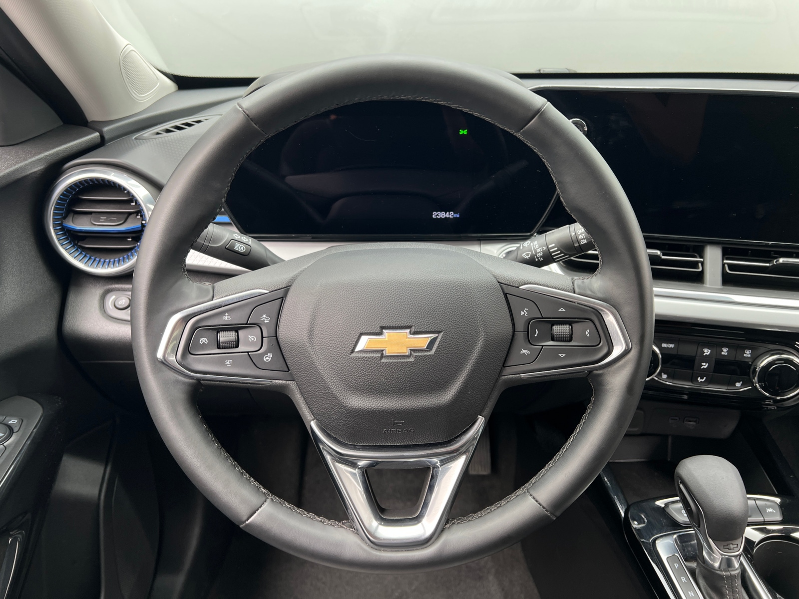 Thumbnail: 2025 Chevrolet Trax - 5