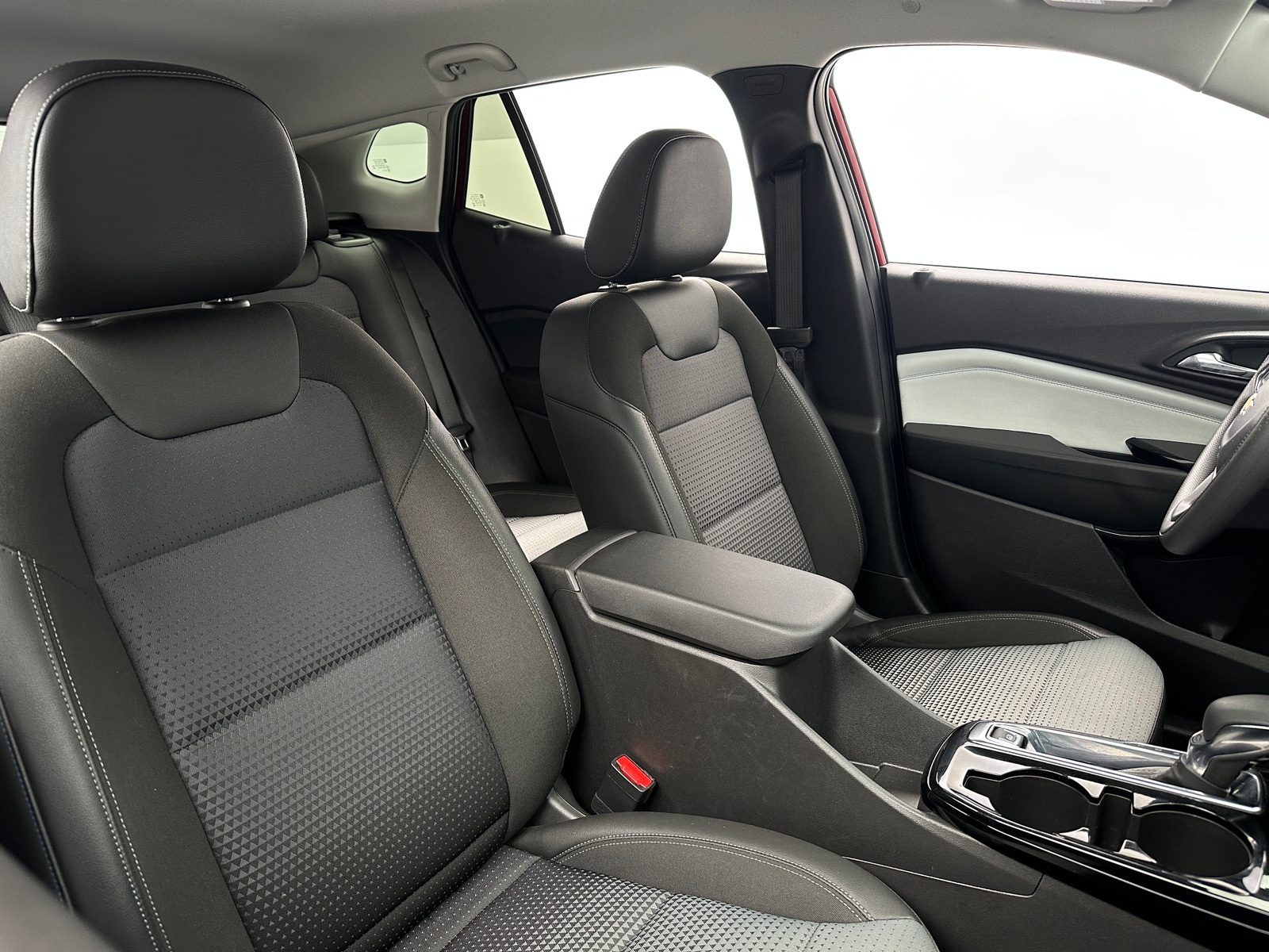 Thumbnail: 2025 Chevrolet Trax - 2