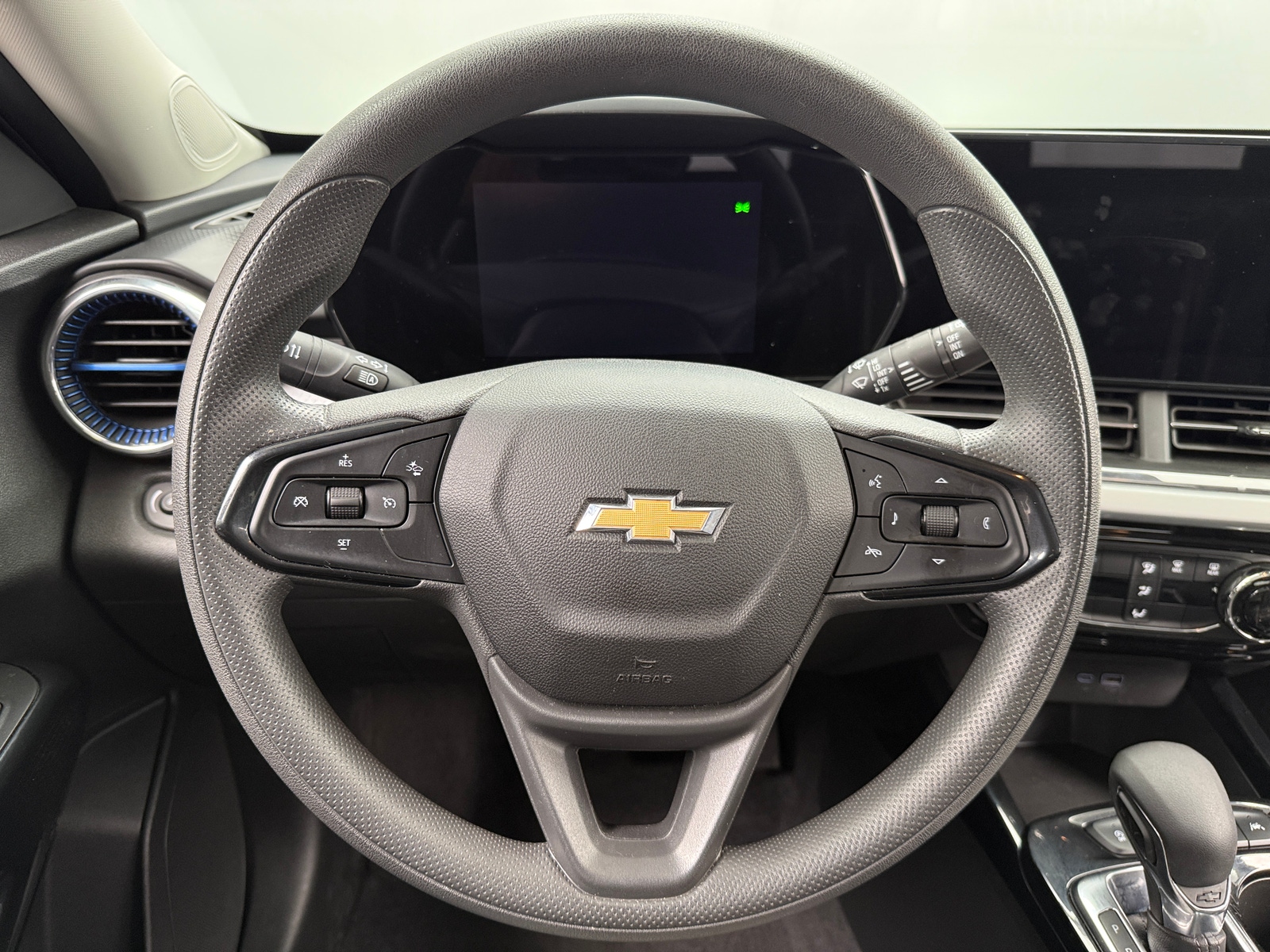 Thumbnail: 2025 Chevrolet Trax - 5