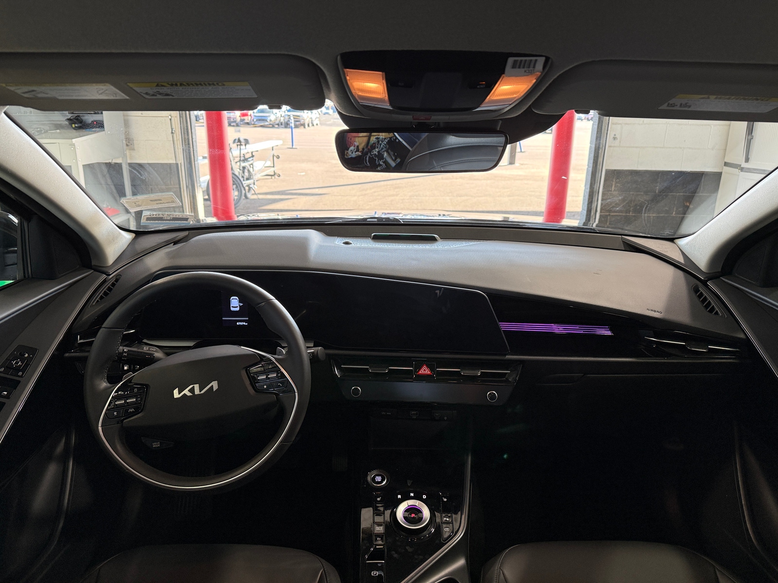 Thumbnail: 2023 Kia Niro - 3