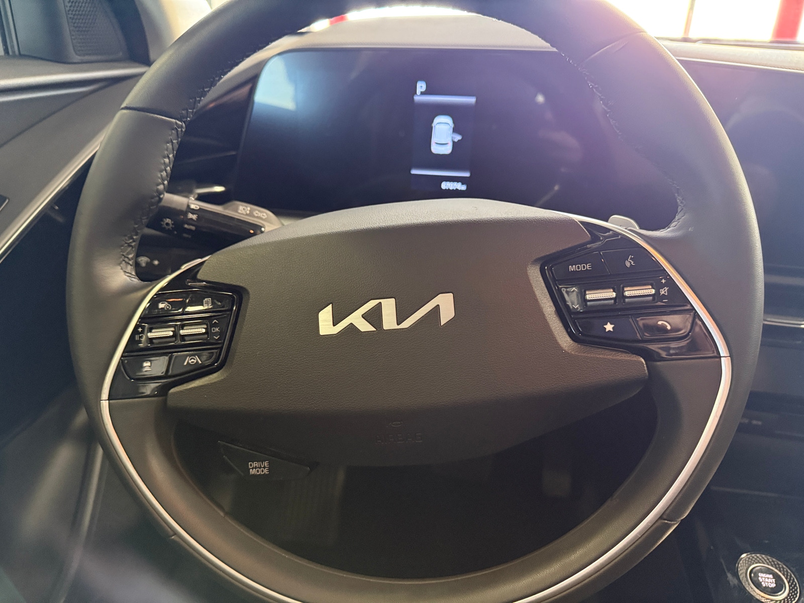 Thumbnail: 2023 Kia Niro - 5