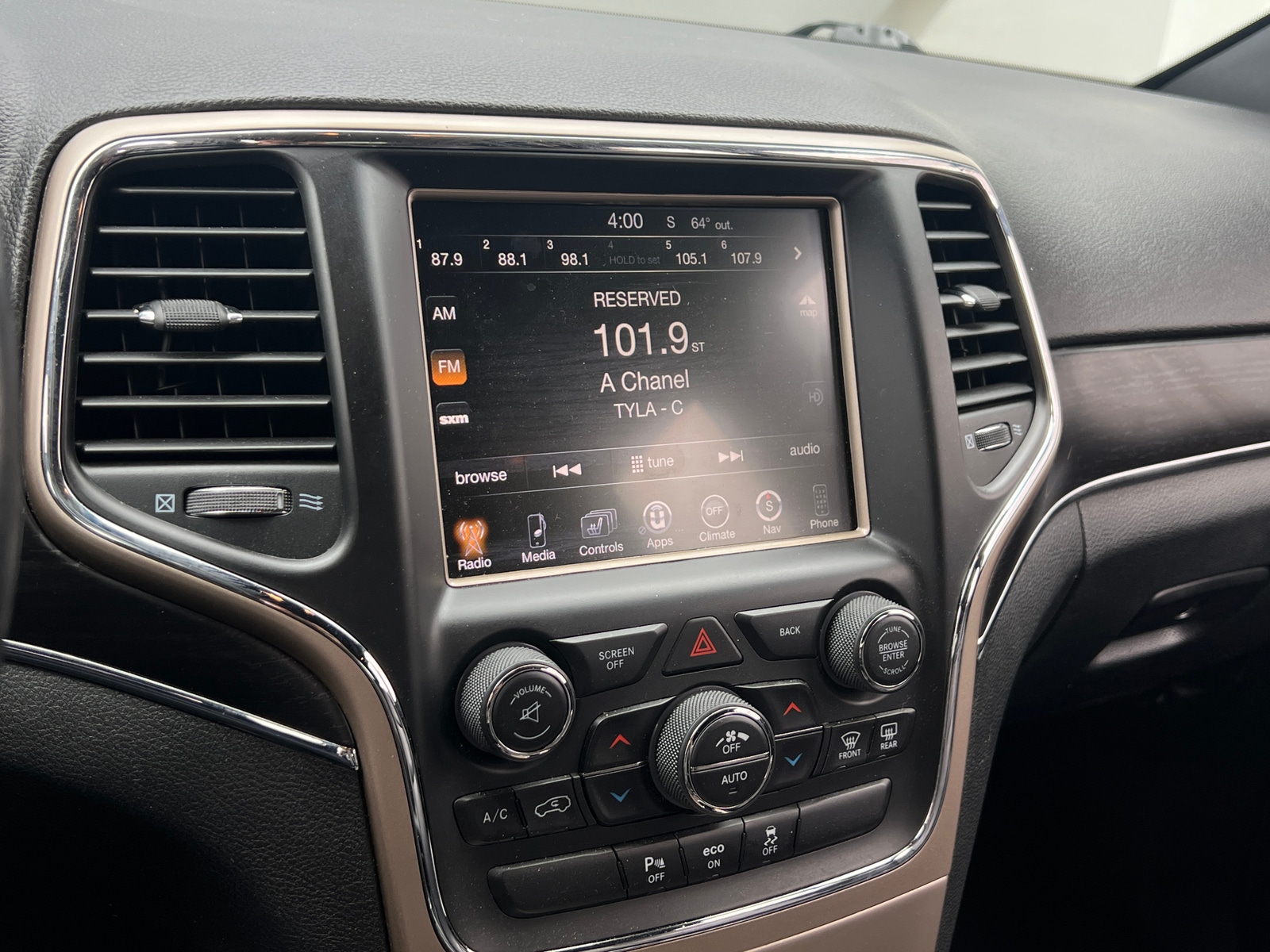 Thumbnail: 2014 Jeep Grand Cherokee - 3