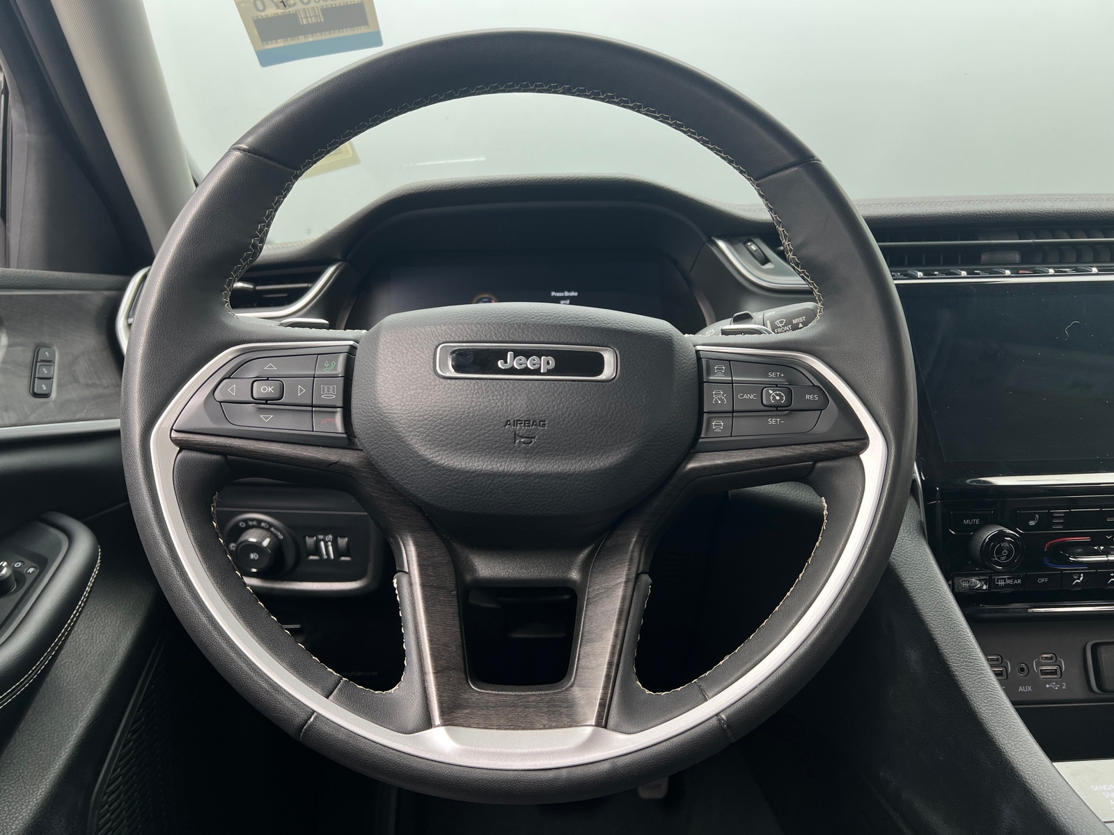 Thumbnail: 2023 Jeep Grand Cherokee - 4