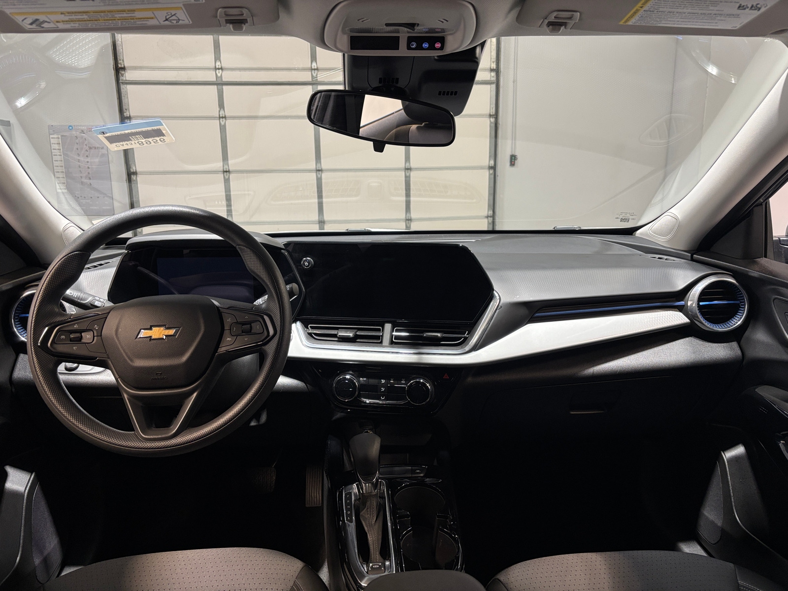 Thumbnail: 2025 Chevrolet Trax - 3