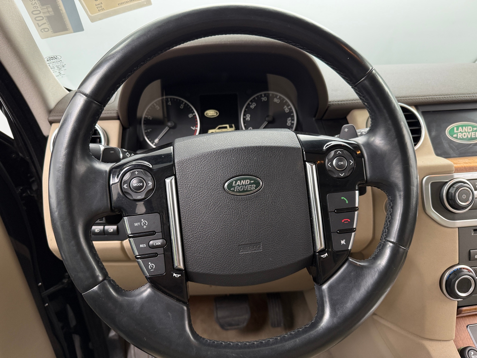 Thumbnail: 2016 Land Rover LR4 - 4