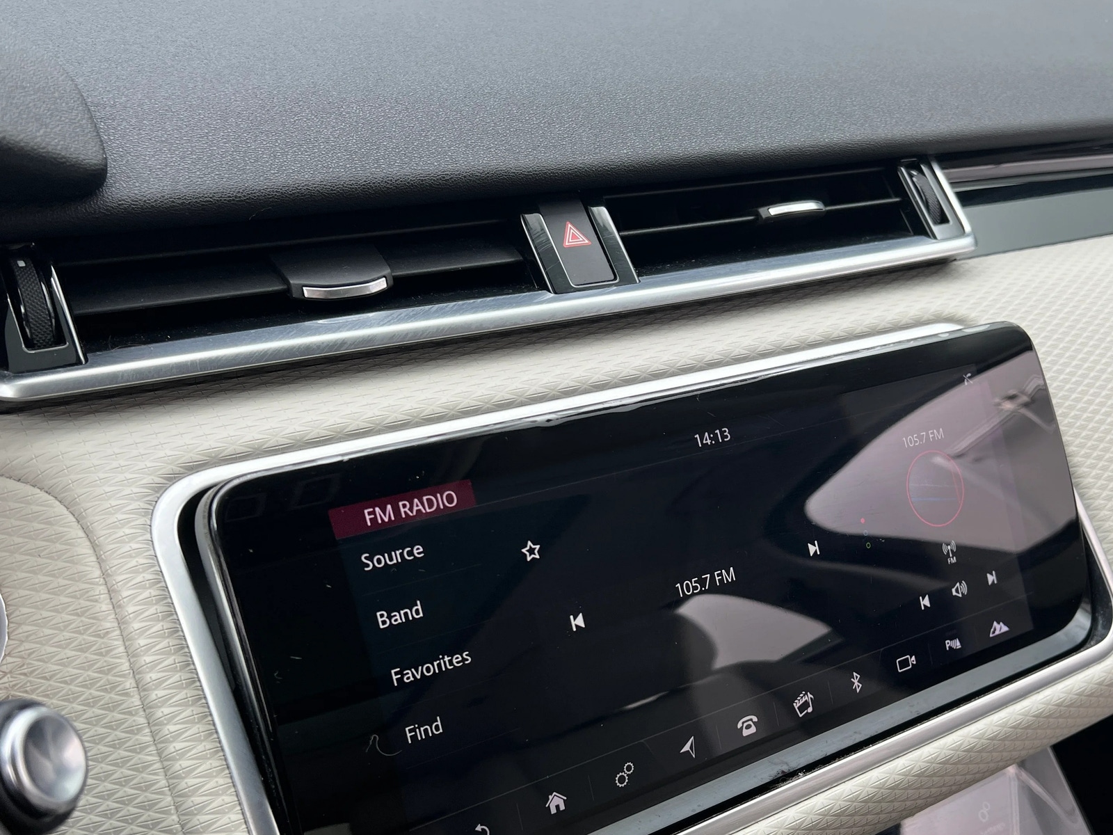 Thumbnail: 2018 Land Rover Range Rover Velar - 3