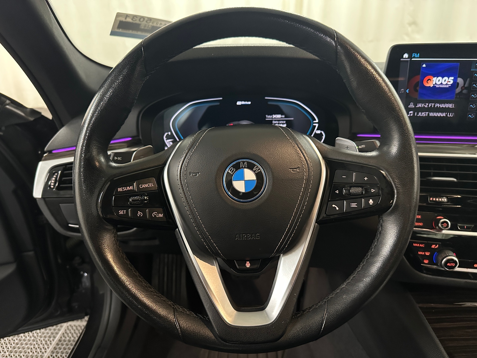 Thumbnail: 2023 BMW 5 Series - 4