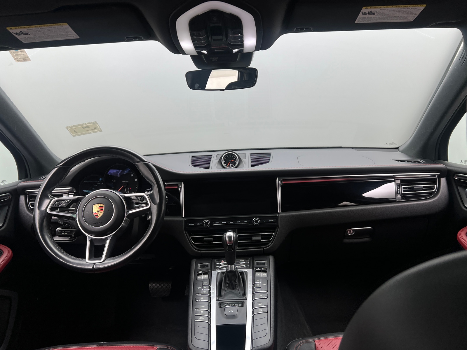 Thumbnail: 2021 Porsche Macan - 2