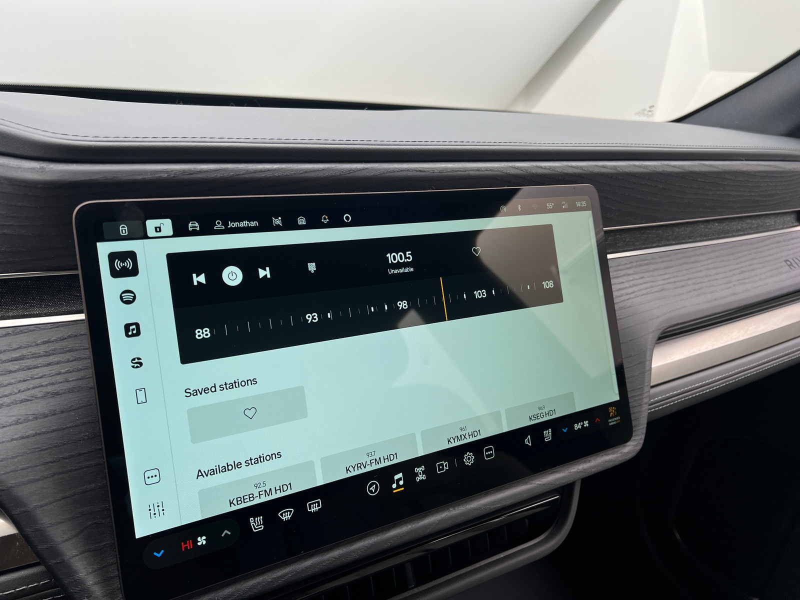 Thumbnail: 2025 Rivian R1T - 3