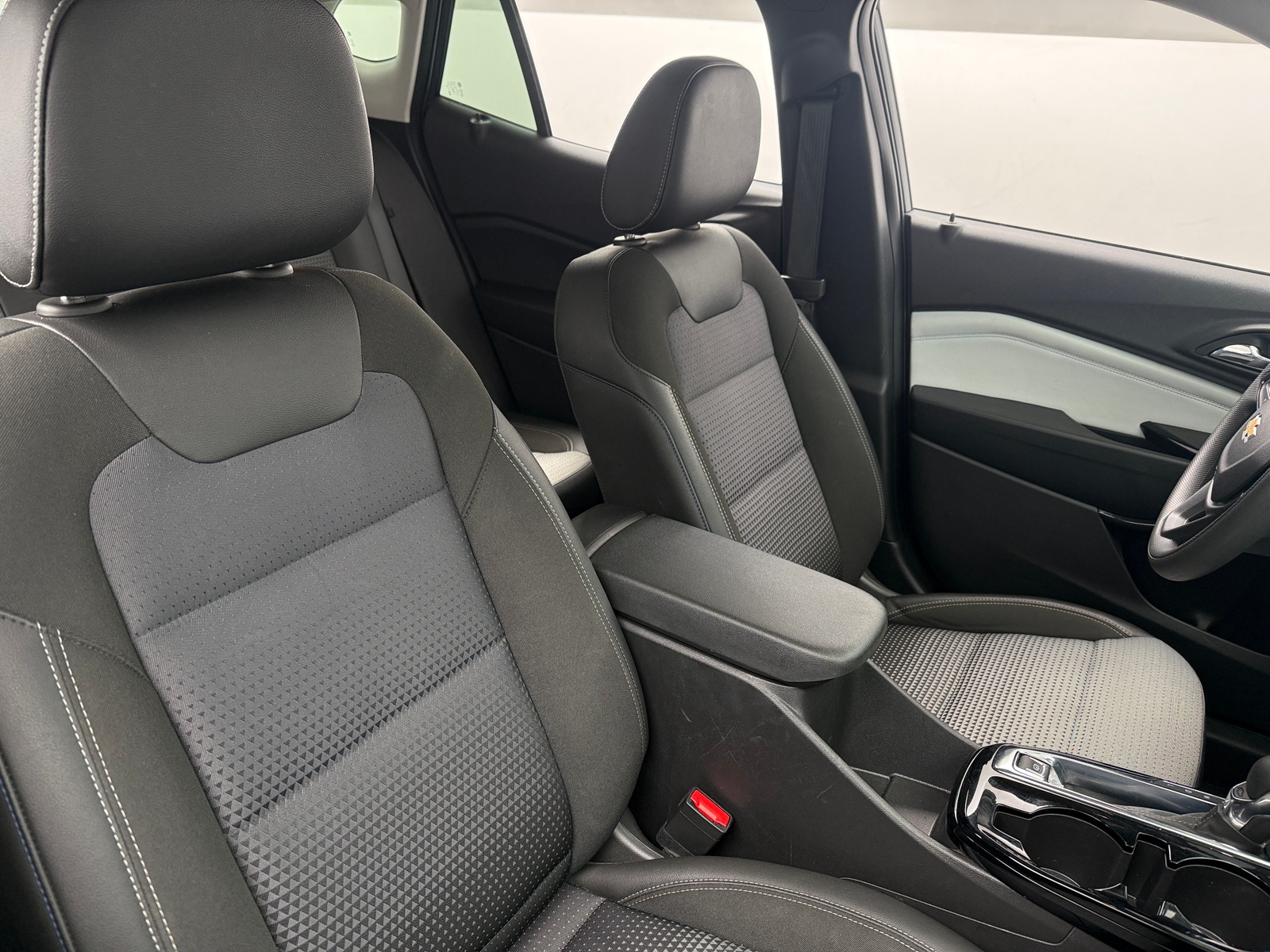 Thumbnail: 2025 Chevrolet Trax - 2