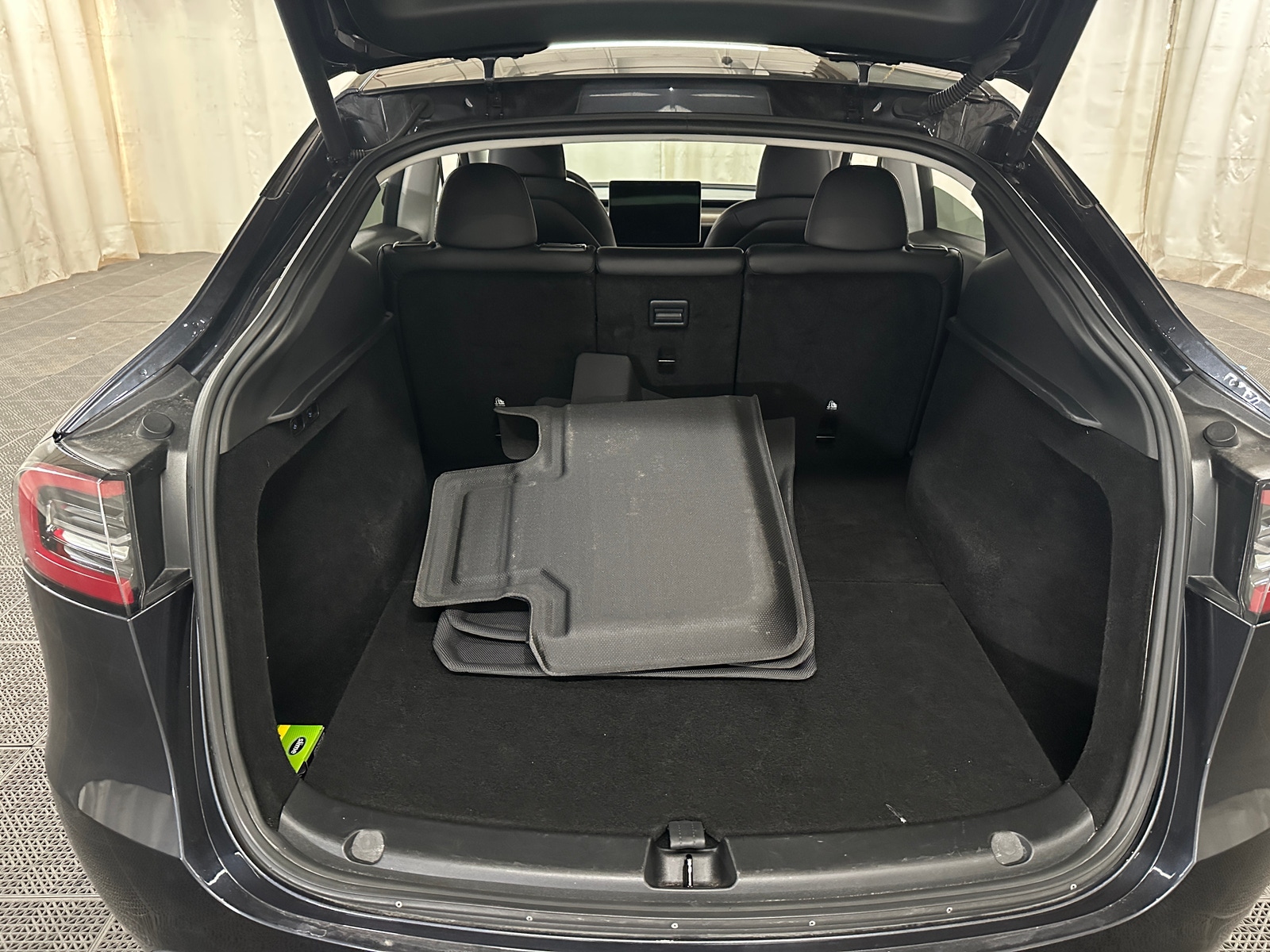 Thumbnail: 2024 Tesla Model Y - 6