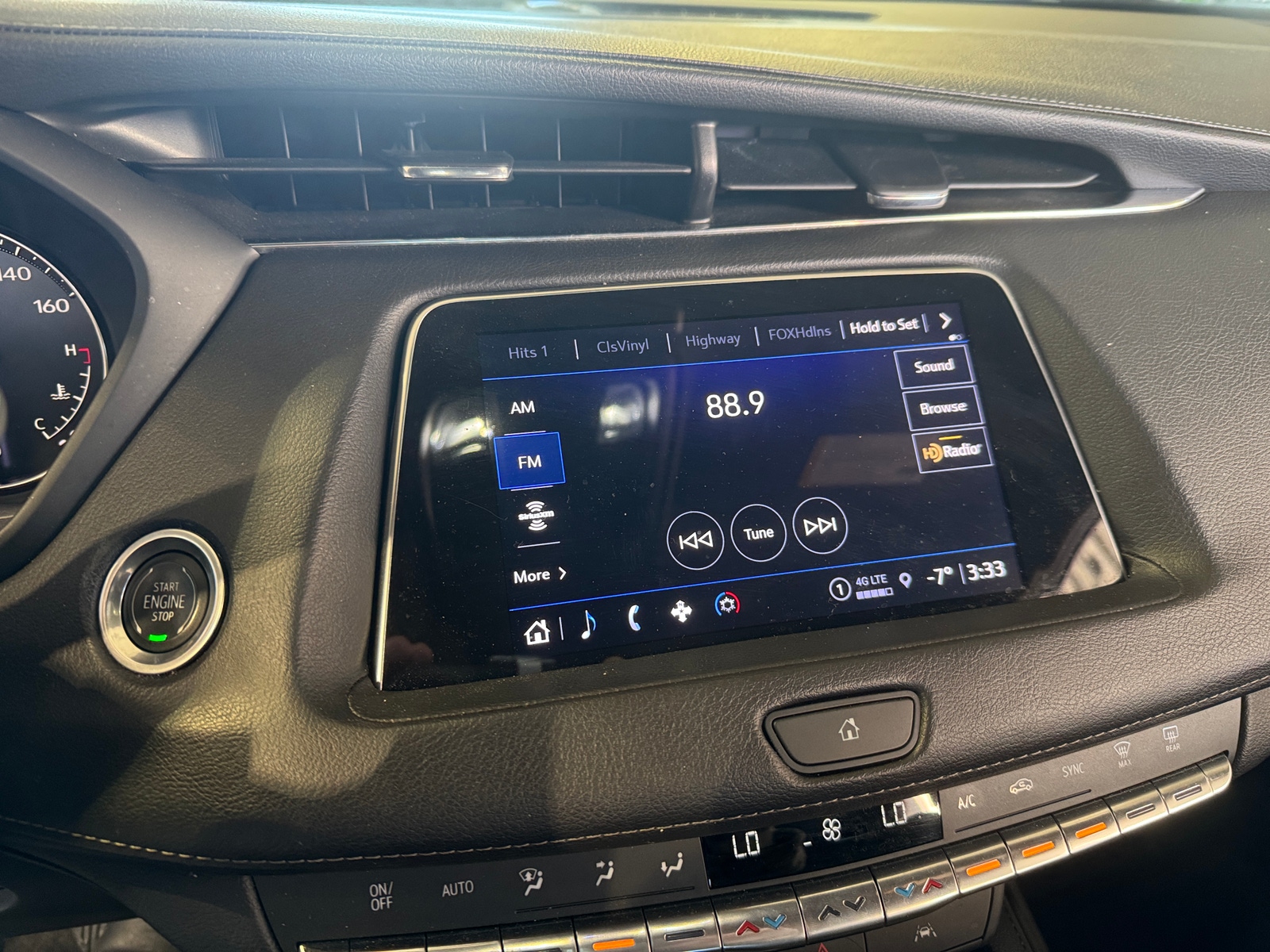 Thumbnail: 2023 Cadillac XT4 - 3